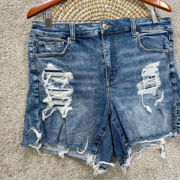 American Eagle Womens Next Level Stretch High Rise Shortie Distressed Size 14 - Picture 2 of 13